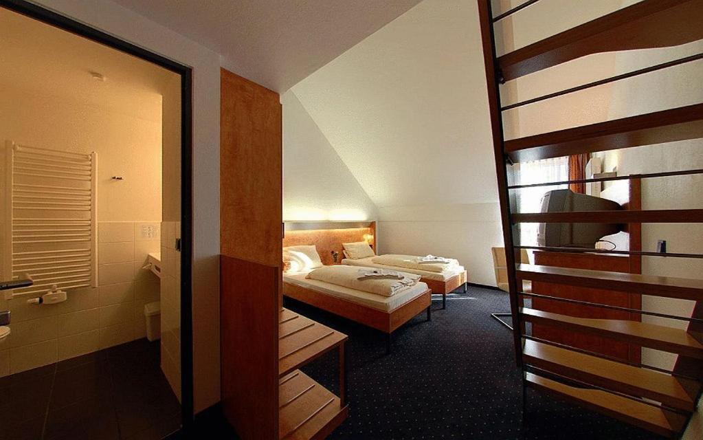Hotel Gasthof Gross Bergkirchen  Exterior foto